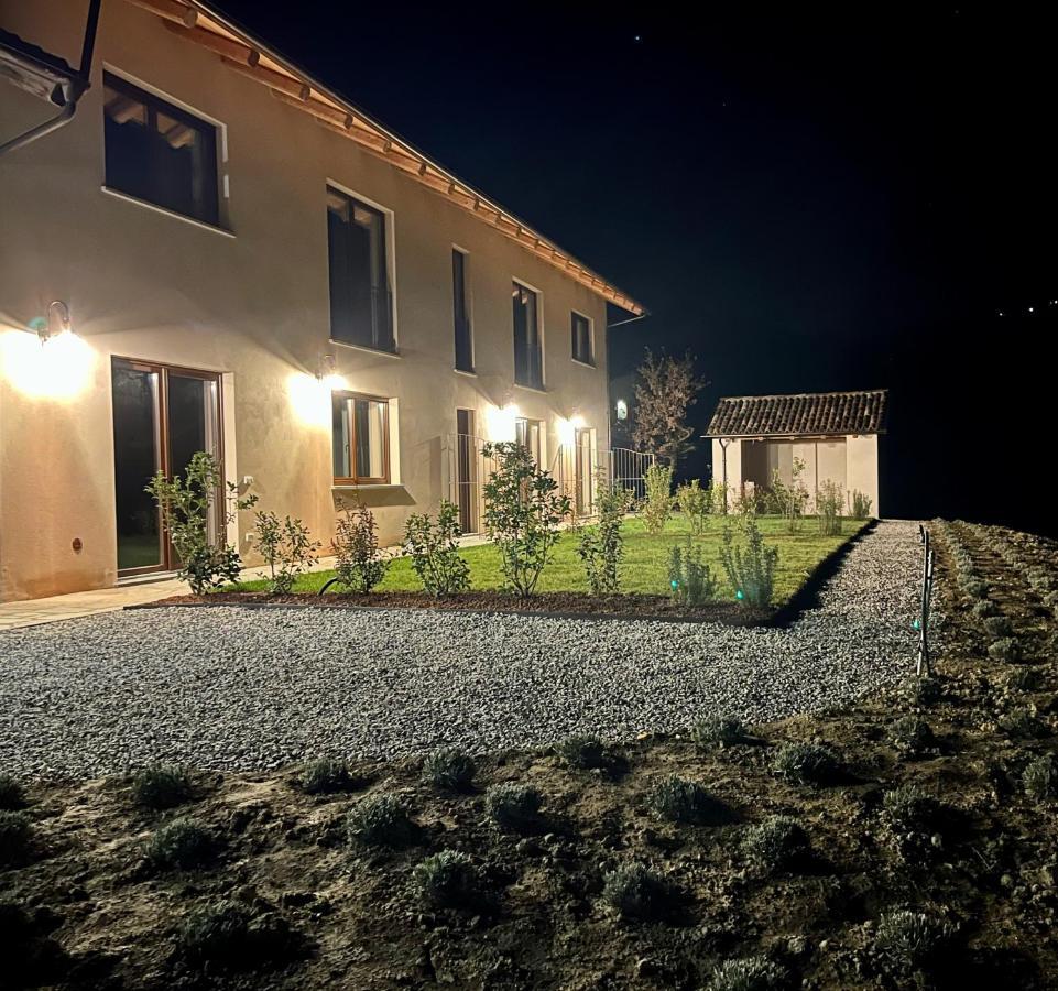 Le Cornici - Cascina Di Charme Diano dʼAlba Exterior foto